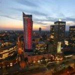 Nocleg w metropolii oczami gości biznesowych i turystycznych – różne potrzeby, jeden wybór